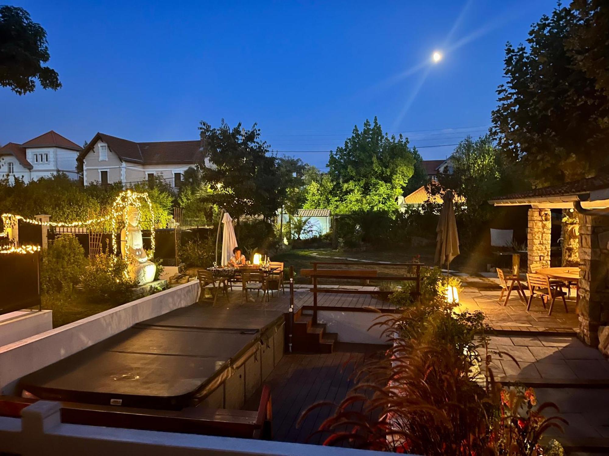Villa Ajna Бейонн Экстерьер фото